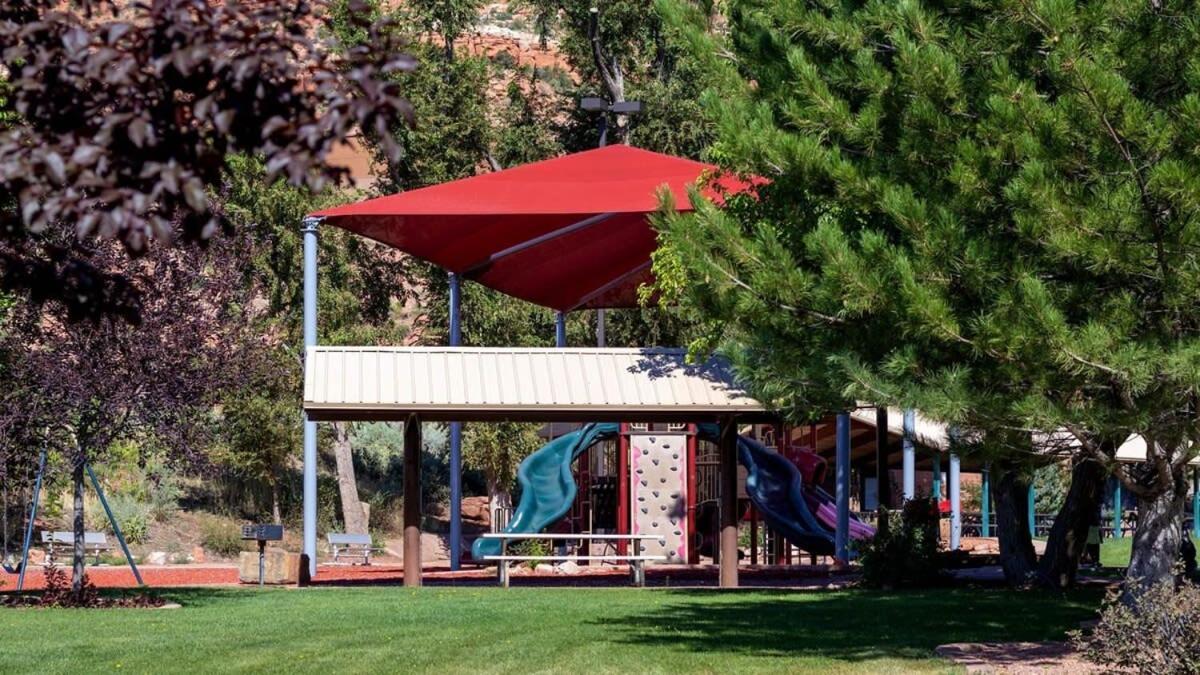 Timber & Tin F 2Bed 2Bath W Pool & Rooftop Deck Kanab Bagian luar foto